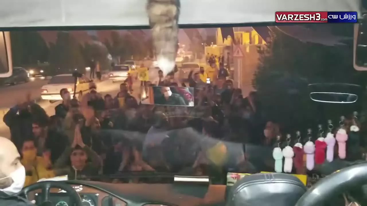 تشویق شدید امیر قلعه نویی در آبادان