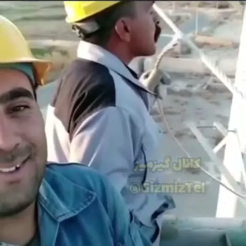 روشن کردن سیگار یک هموطن با برق ۲۰ هزار ولتی