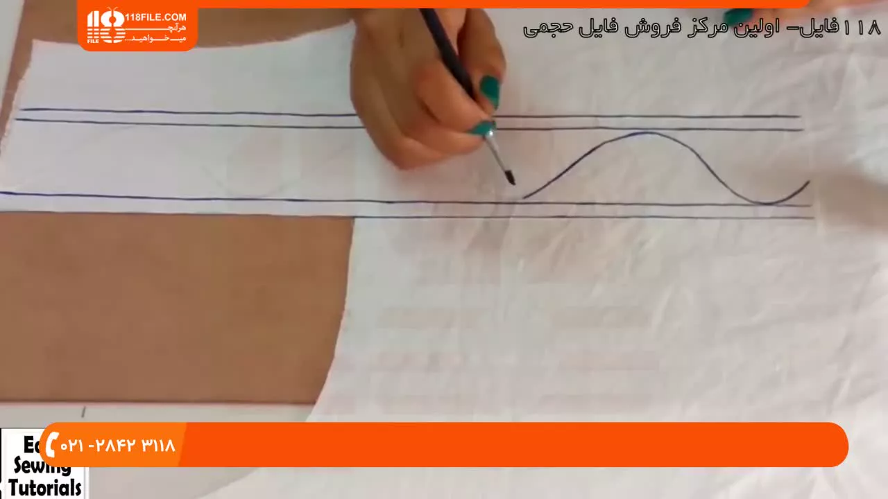 نقاشی روی پارچه - طراحی سنتی روی لباس