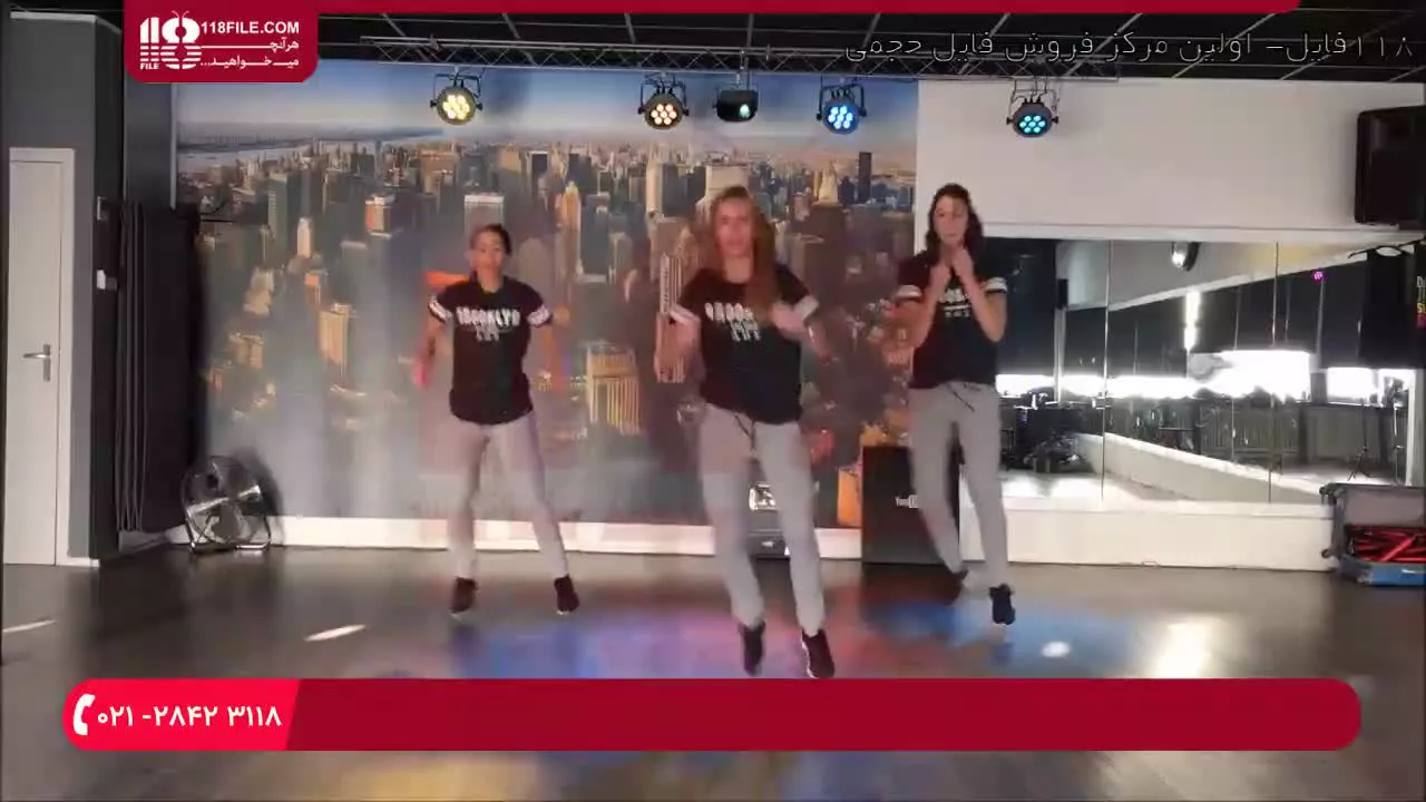 زومبا از مبتدی گرم کردن در یوگا