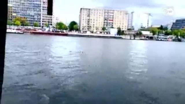 گشت فوق‌العاده در پاریس با اتوبوسی استثنایی