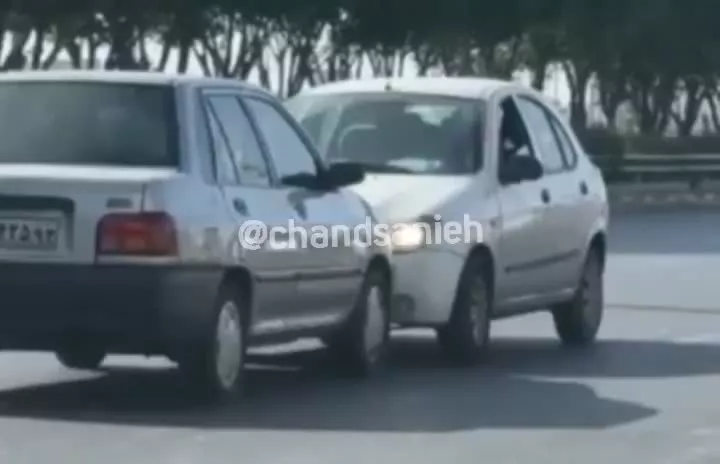 تصاویری از رفتار عجیب 2 راننده خودرو در شیراز