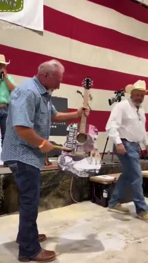   اقدام عجیب مردی ثروتمند پس از خرید گیتار تیلور سوئیفت