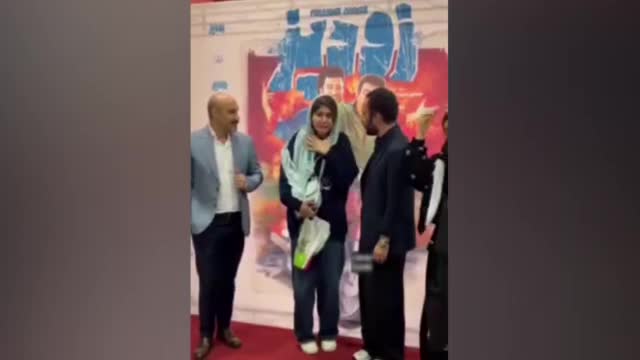   گریه‌های شدید دختر جوان برای نوید محمدزاده در کنار آقای بازیگر!