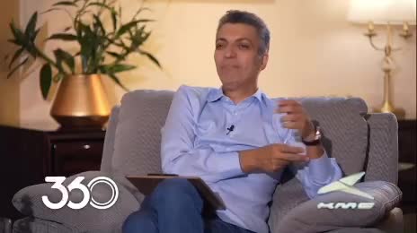   افشار پشت پرده سرمه‌ای پوشیدن سرمربی پرسپولیس در تهران!