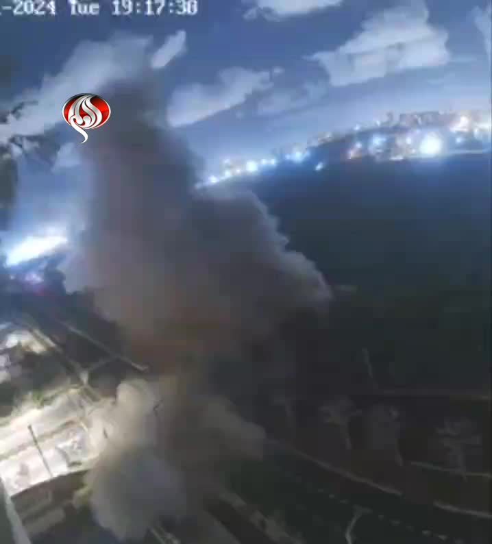   تصاویر جدید از لحظه اصابت موشک بالستیک ایران به رادار دوربرد ۵۰۰ میلیون دلاری اسرائیل