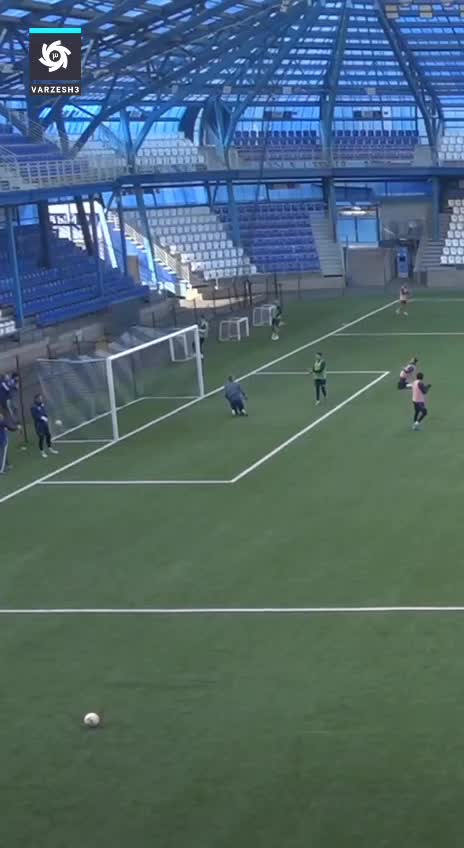   گل بی‌نظیر و عقربی سحرخیزان در تمرین اورنبورگ