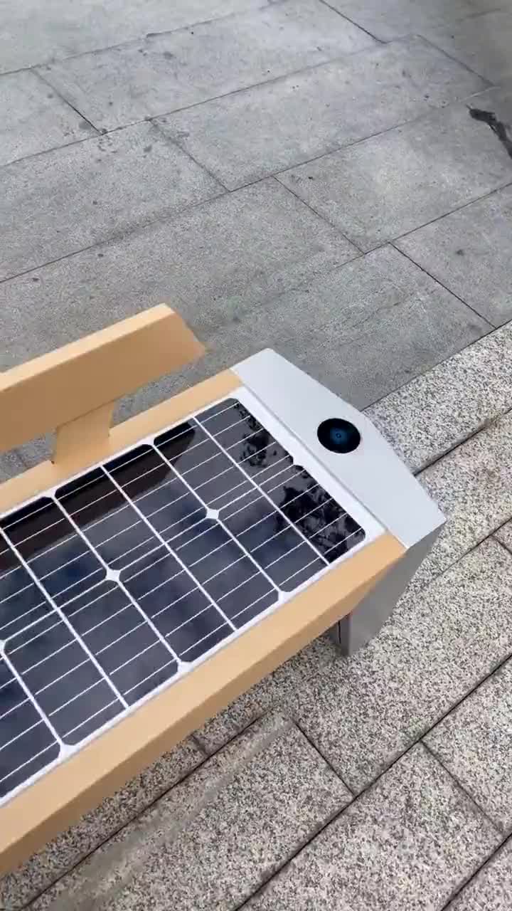   ساخت نیمکت پنل خورشیدی با قابلیت شارژ در چین!