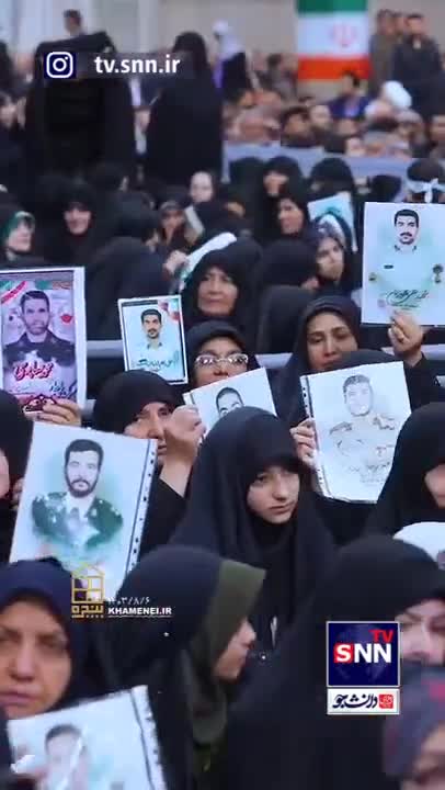    قاب متفاوتی از دیدار صبح امروز خانواده‌های شهدای امنیت با رهبر انقلاب