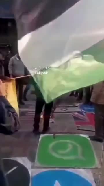   شعار مرگ بر واتساپ و تلگرام و اینستا در تجمع دلواپسان