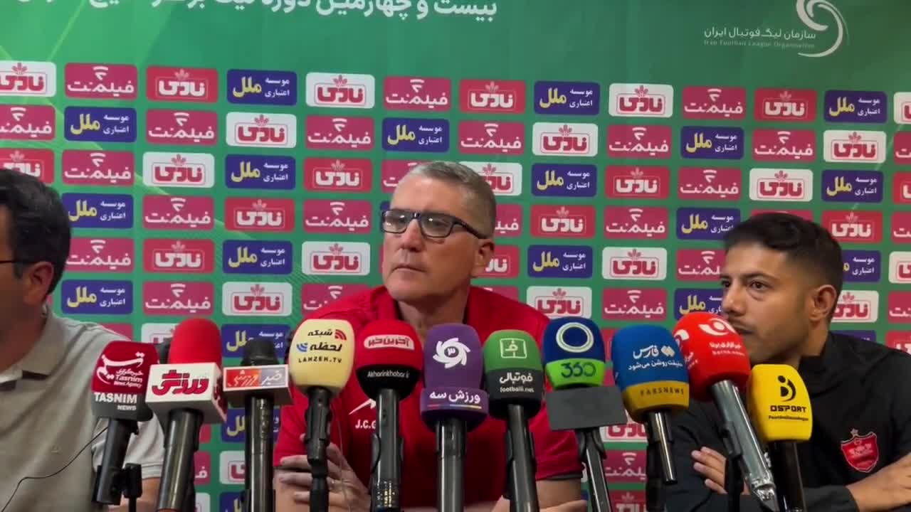   ناراحتی گاریدو از سوال جهت‌دار و عجیب خبرنگار و ترک نشست خبری