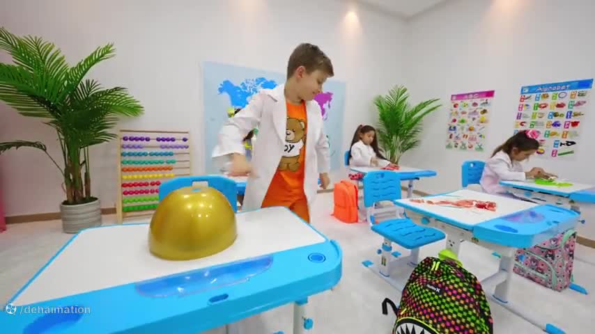 کارتون و سرگرمی دیانا و روما در مدرسه!