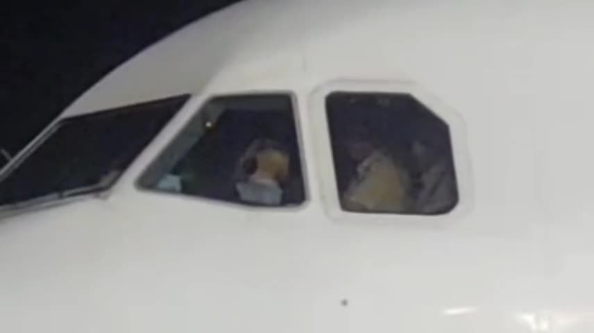   قالیباف خلبان هواپیما در سفر به تاجیکستان شد!