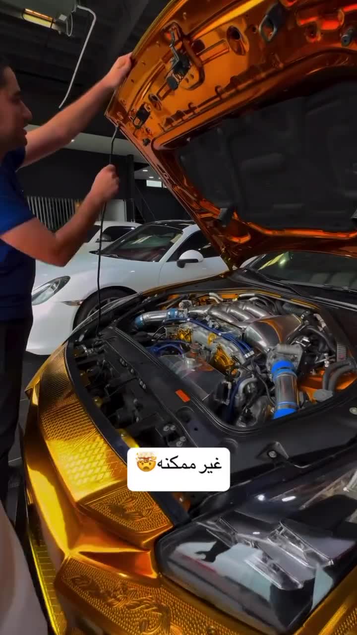   رونمایی ثروتمند اماراتی از نیسان GTR با روکش طلا!