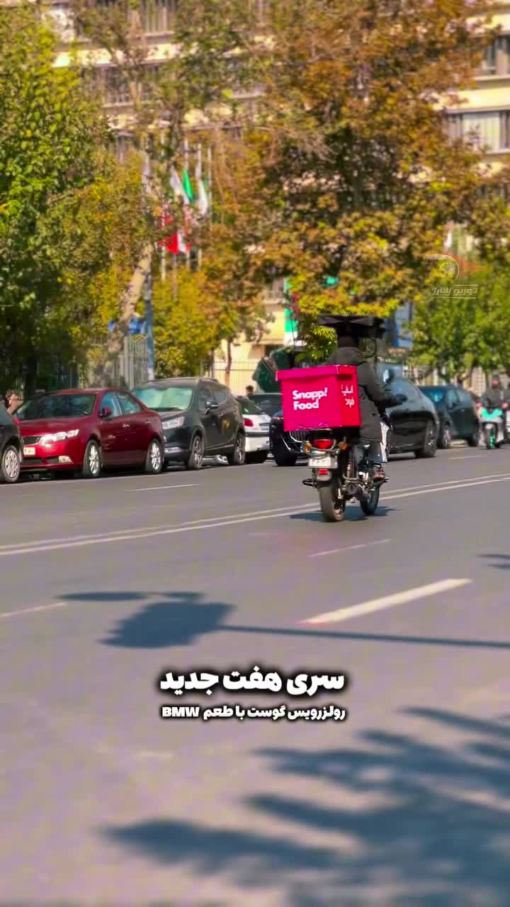   خودنمایی ماشین لوکس سفارت کویت در تهران
