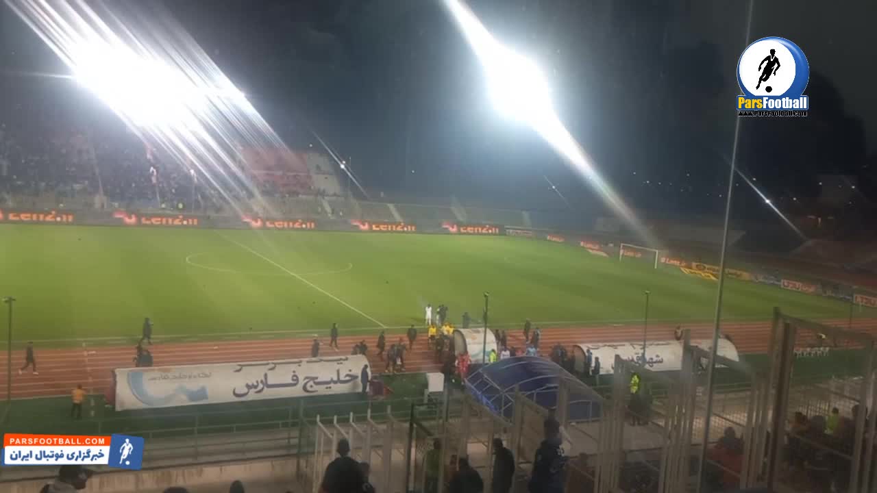 شعار هواداران پرسپولیس علیه درویش در دیدار برابر مس رفسنجان
