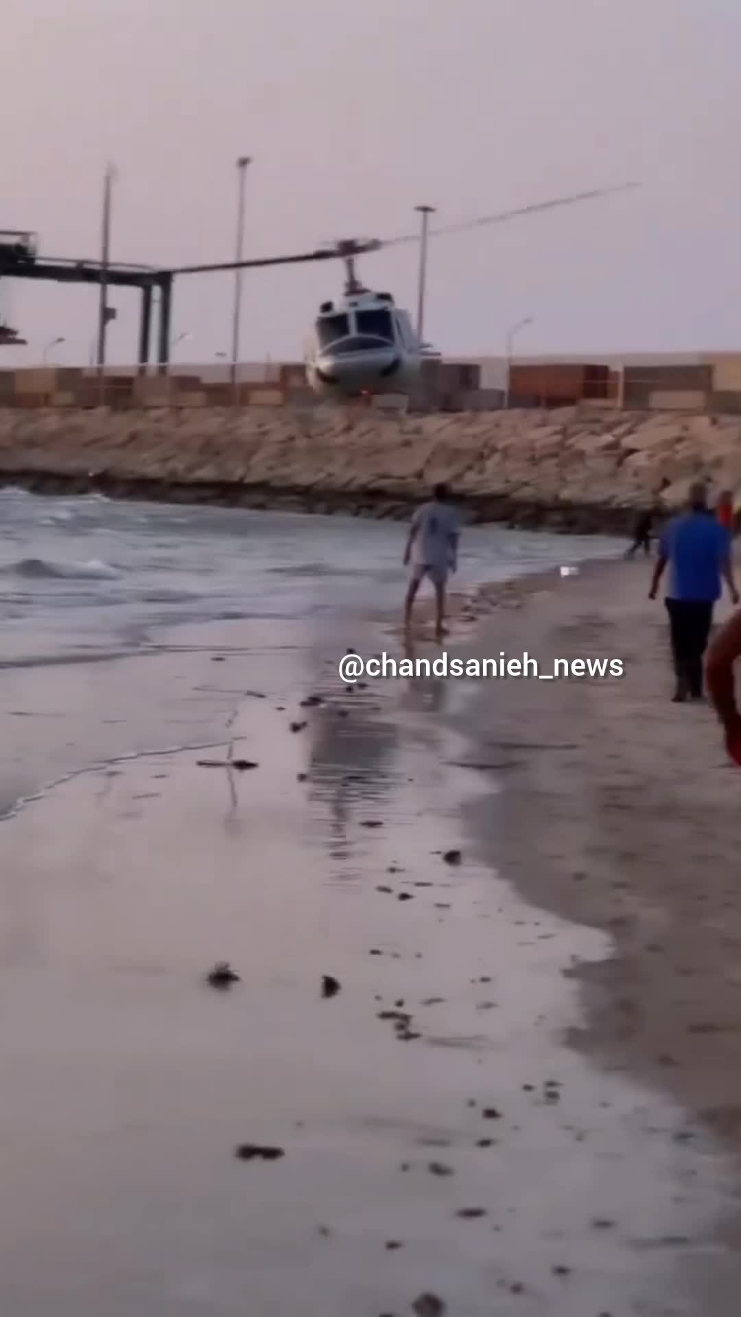   حرکت عجیب یک بالگرد در ارتفاع پایین در کنار ساحل مازندران