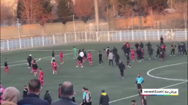   درگیری شدید در بازی آکادمی‌های کیا و پرسپولیس