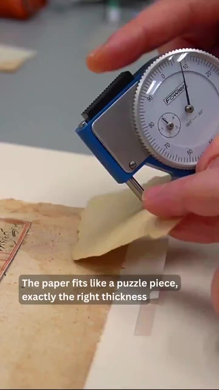 مرمت نسخ خطی😍 این صفحه 700 سال قدمت دارد.