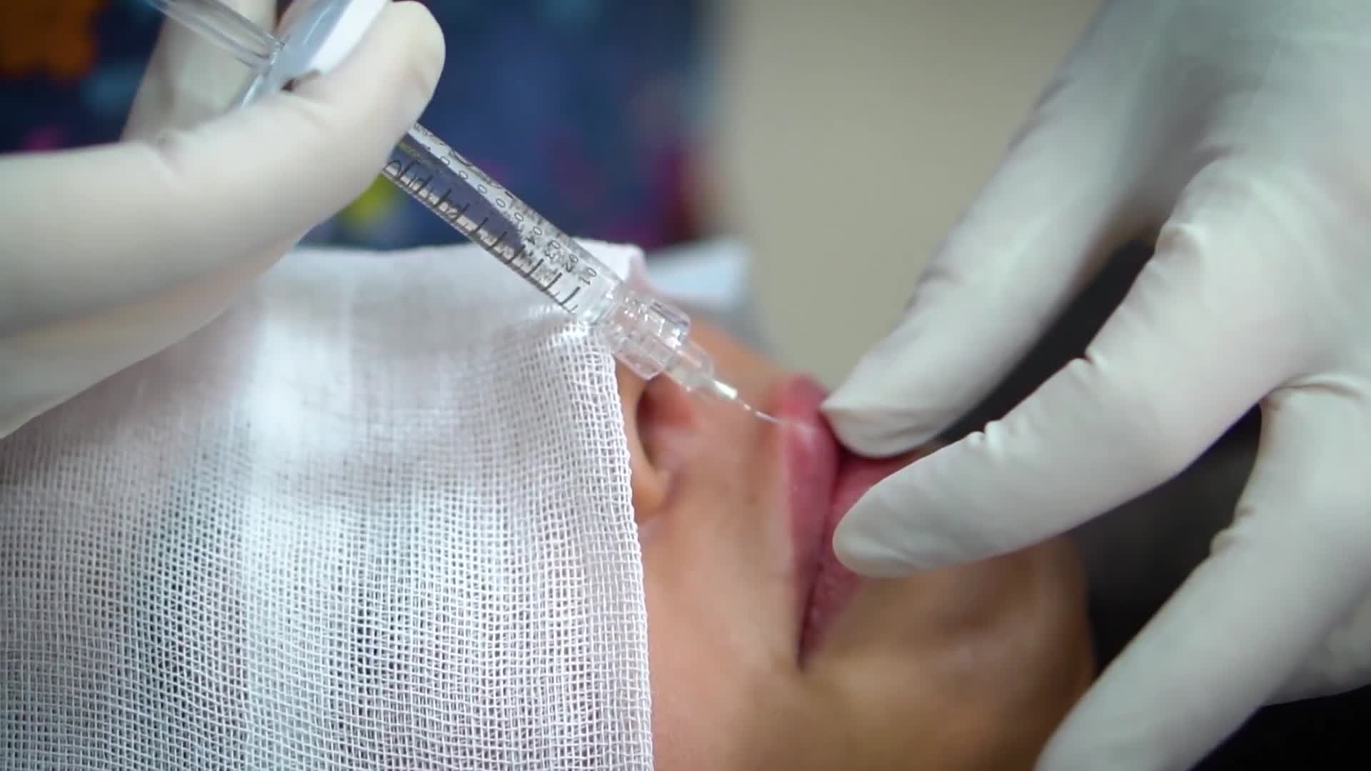 تزریق ژل مشهد در کلینیک سلامت ایده آل