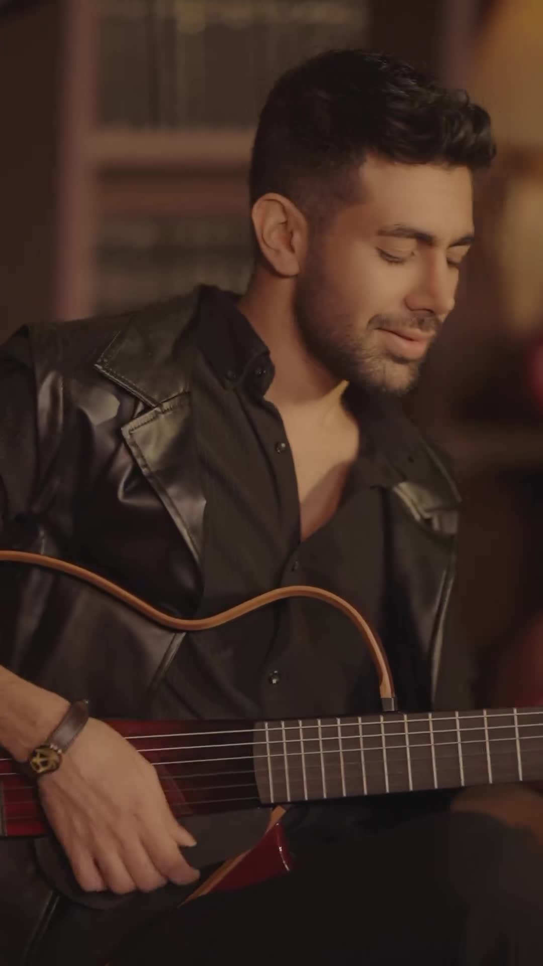 دانلود آهنگ جدید ناصر زینعلی عشقم از دی جی آوا