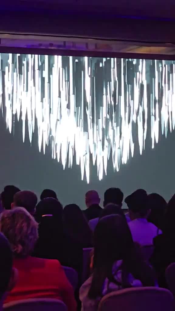 مقاومت عجیب گوشی honor در برابر ضربه چاقو