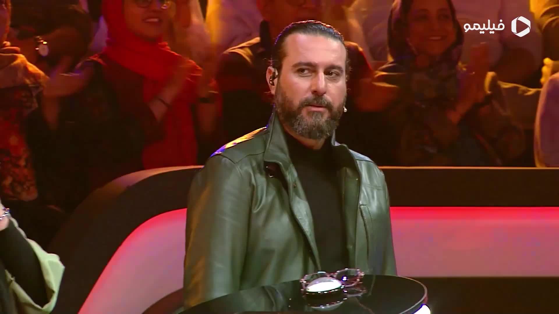 برنامه صداتو و رفتار عجیب مجری برنامه /؟//