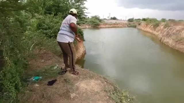 فیلم ماهیگیری با قلاب در رودخانه