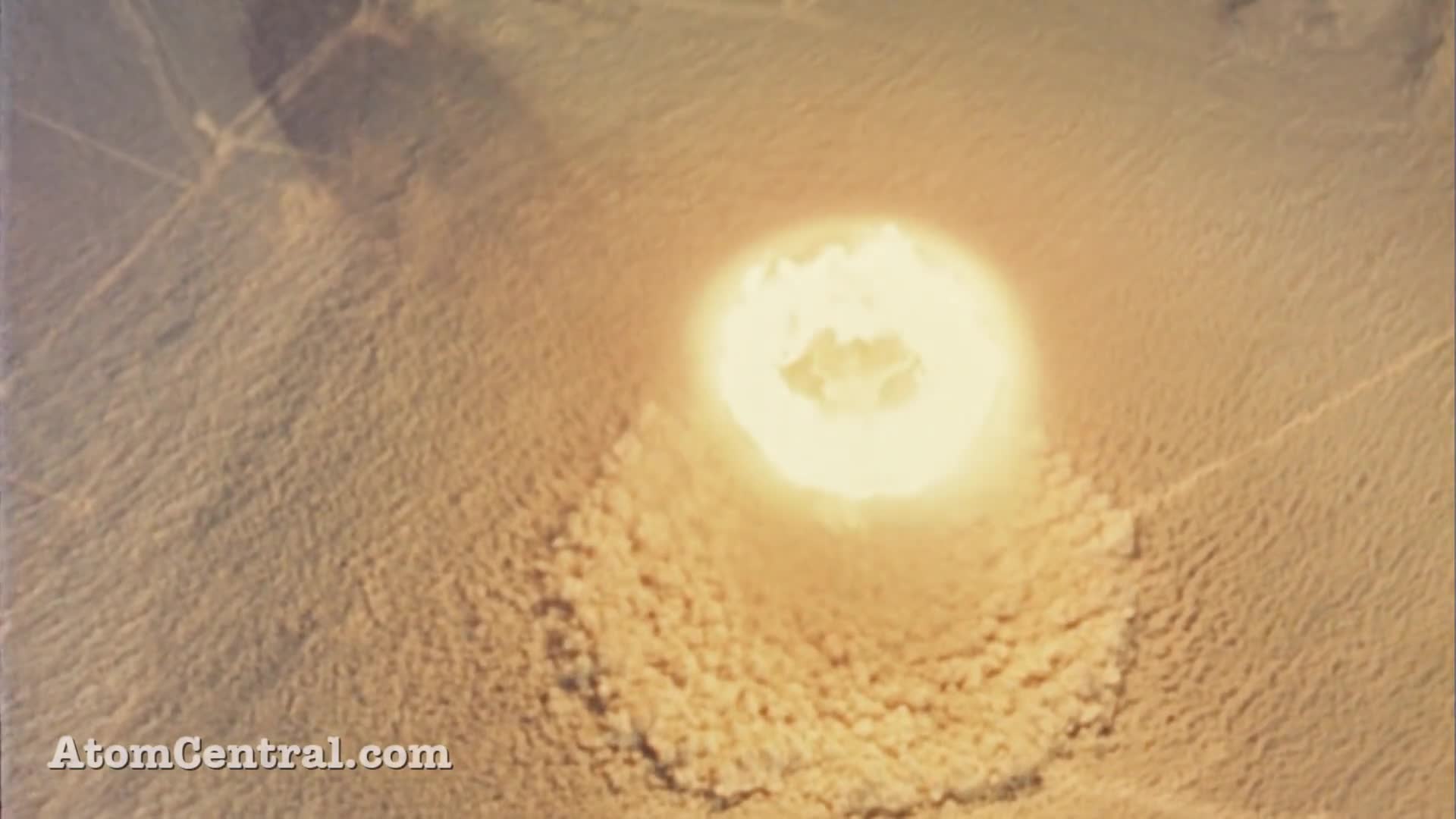 تصاویر هوایی از انفجار بمب اتمی