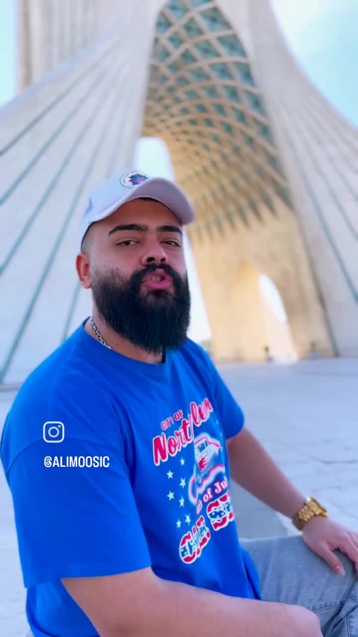 آهنگ زیر کلی فشار میکنه بدنم درد