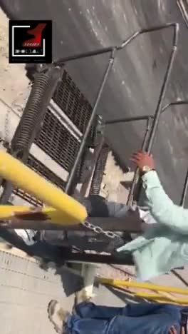 نصب پله جمع شونده