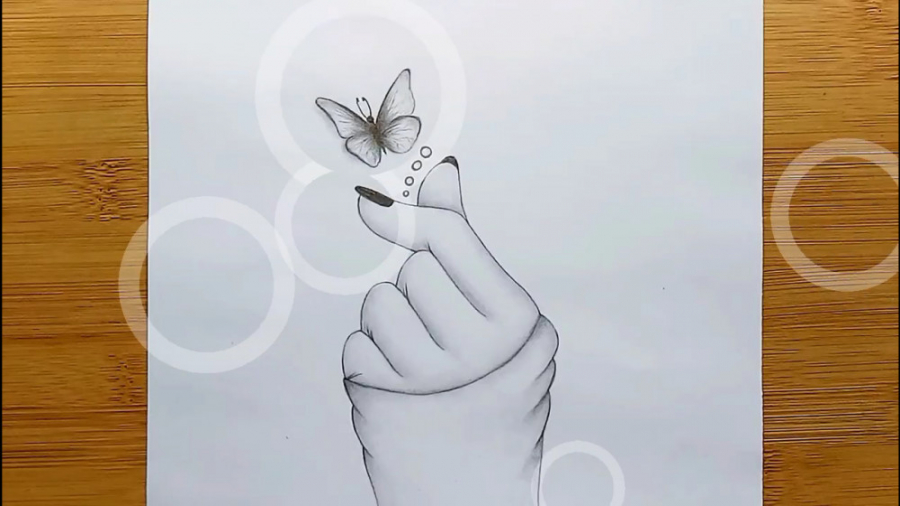 آموزش نقاشی سیاه قلم: دست و پروانه