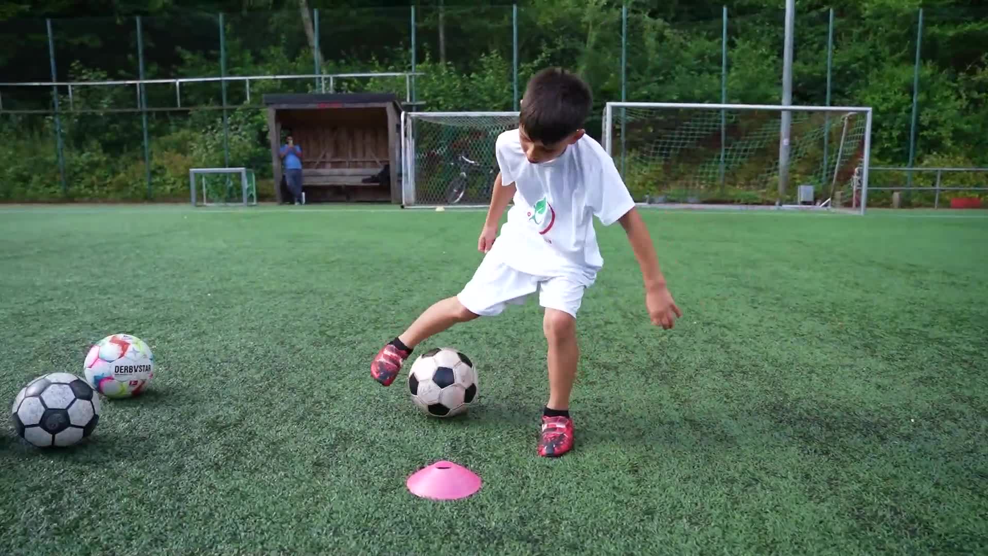 آموزش فوتبال خردسالان