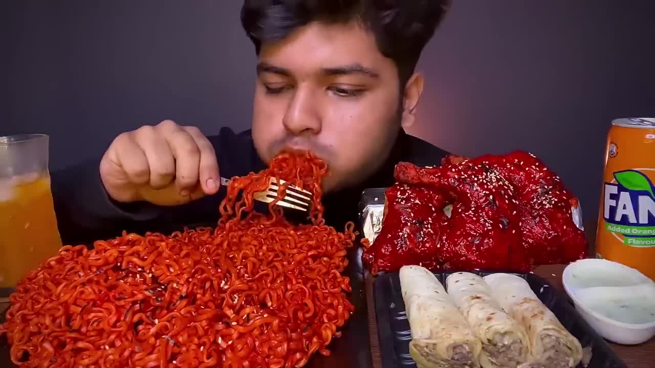 ویدیو جدید چالش غذایی موکبانگ هندی 9