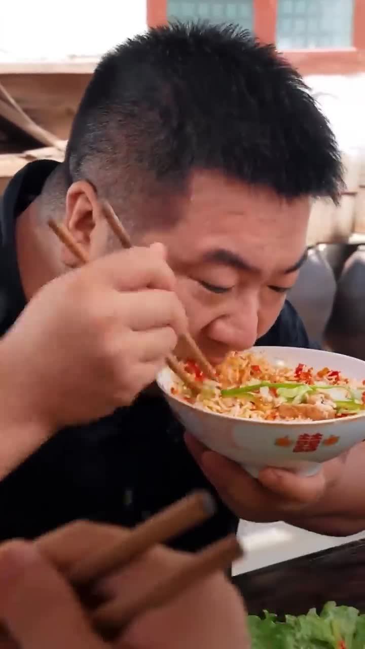 موکبانگ خنده دار چالش خوردن غذای چینی اسمرموکبانگ خنده دار 10