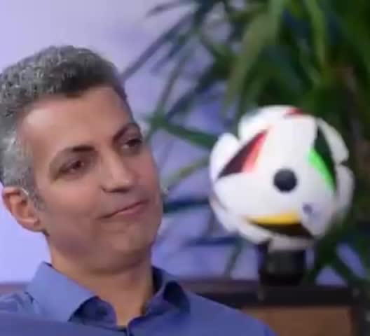 بغض تلخ عادل فردوسی‌پور با شنیدن جمله احساسی رعنا آزادی‌ور؛ دلتنگی عادل برای گزارشگری شدت گرفت