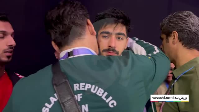 خوشحالی کادر فنی و تبریک هادی ساعی و تیم به مهران برخورداری