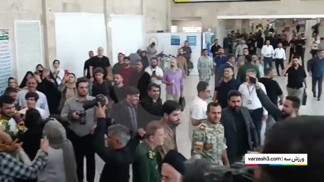 ویدیوی منتشر شده از استقبال‌ پرشور از قهرمانان‌ المپیکی درفرودگاه اهواز