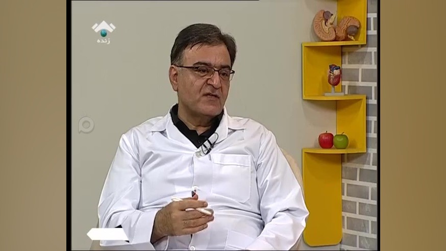 چه عواملی بر سلامت پوست و مو تأثیر میگذارند؟