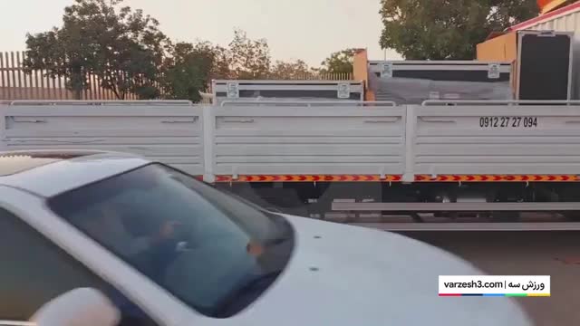 ورود محموله VAR لحظاتی پیش در ورزشگاه سردار آزادگان قزوین