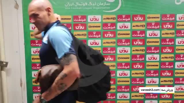 فرار استقلالی ها از مصاحبه با خبرنگاران بعد از بازی با شمس آذر