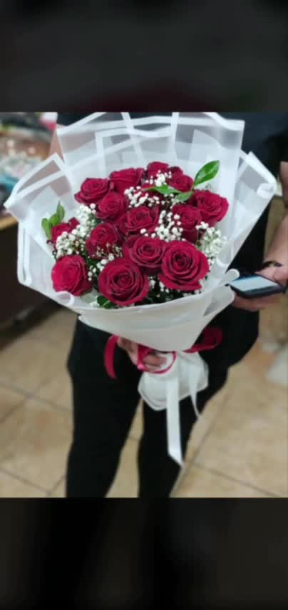 سفارش دسته گل ولنتاین خاص و جذاب با ارسال رایگان