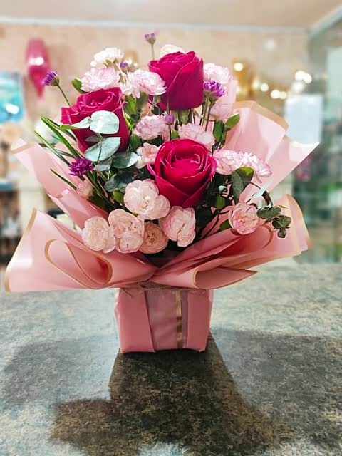 سفارش و خرید باکس گل مینیمال و اقتصادی با ارسال رایگان