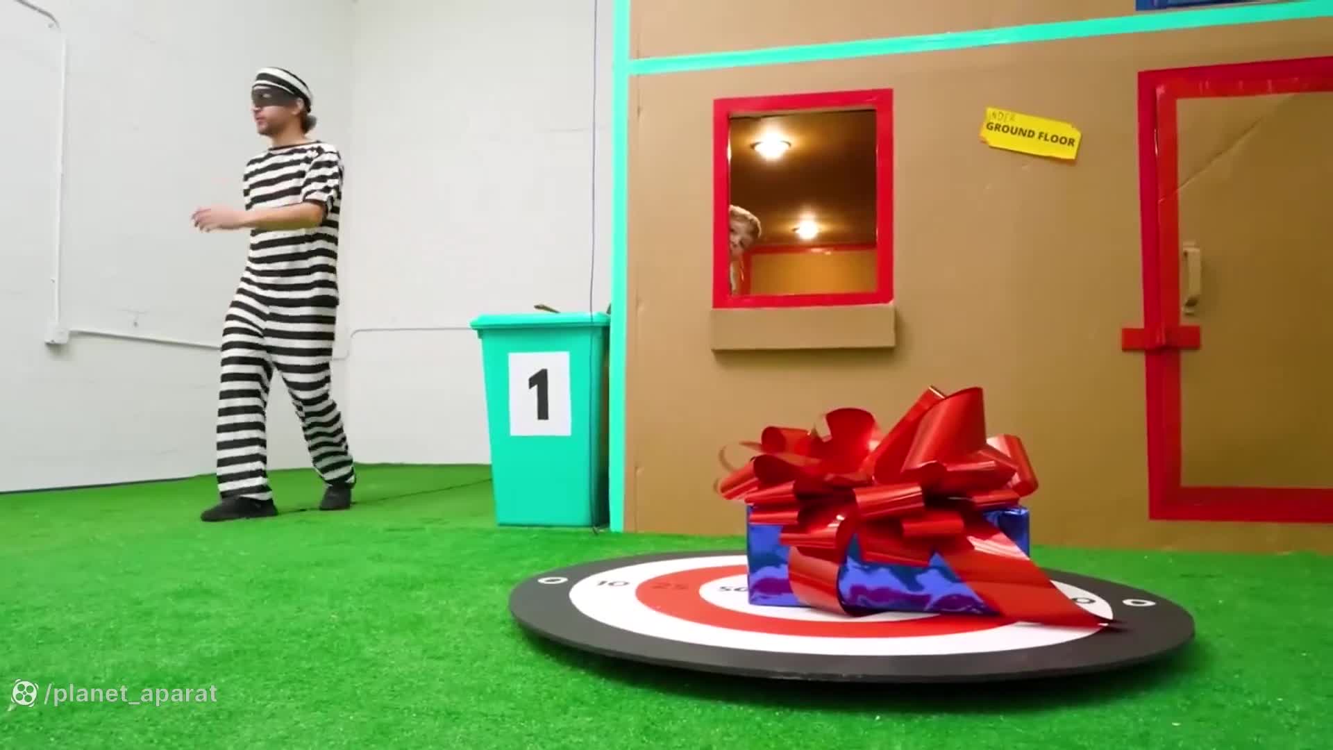 برنامه کودک ولاد و نیکی: دزد رو دستگیر کنید!