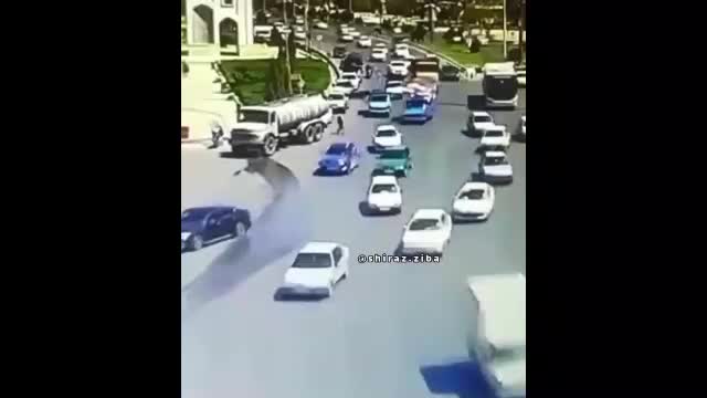   شانس بزرگ یک زن شیرازی؛ فرار معجزه‌آسا از تصادف مرگبار با نیسان آبی
