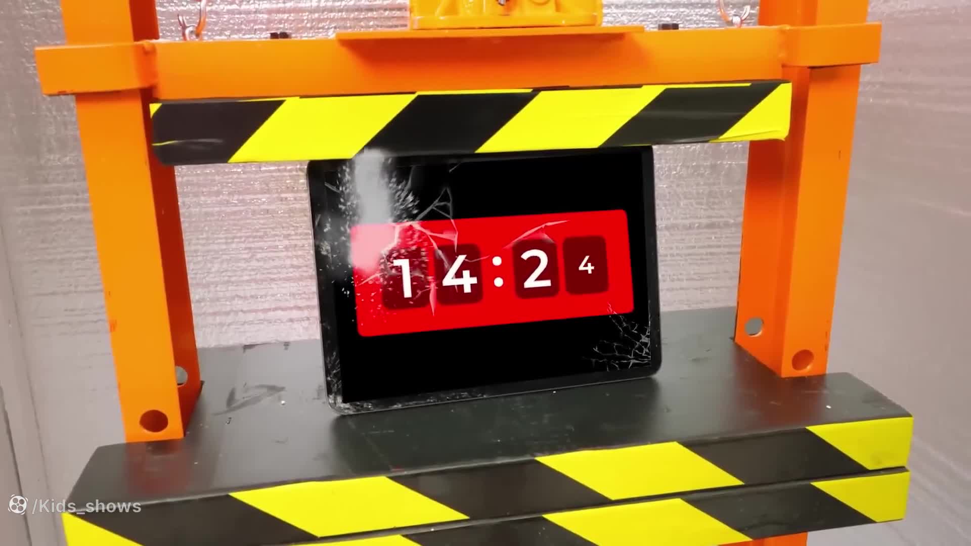 ولاد و نیکی ماجراجویی: اتاق بازی هیجان انگیز