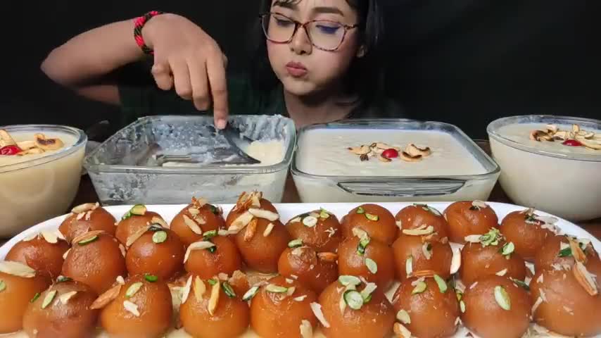 ویدیو جدید چالش غذایی موکبانگ هندی 13