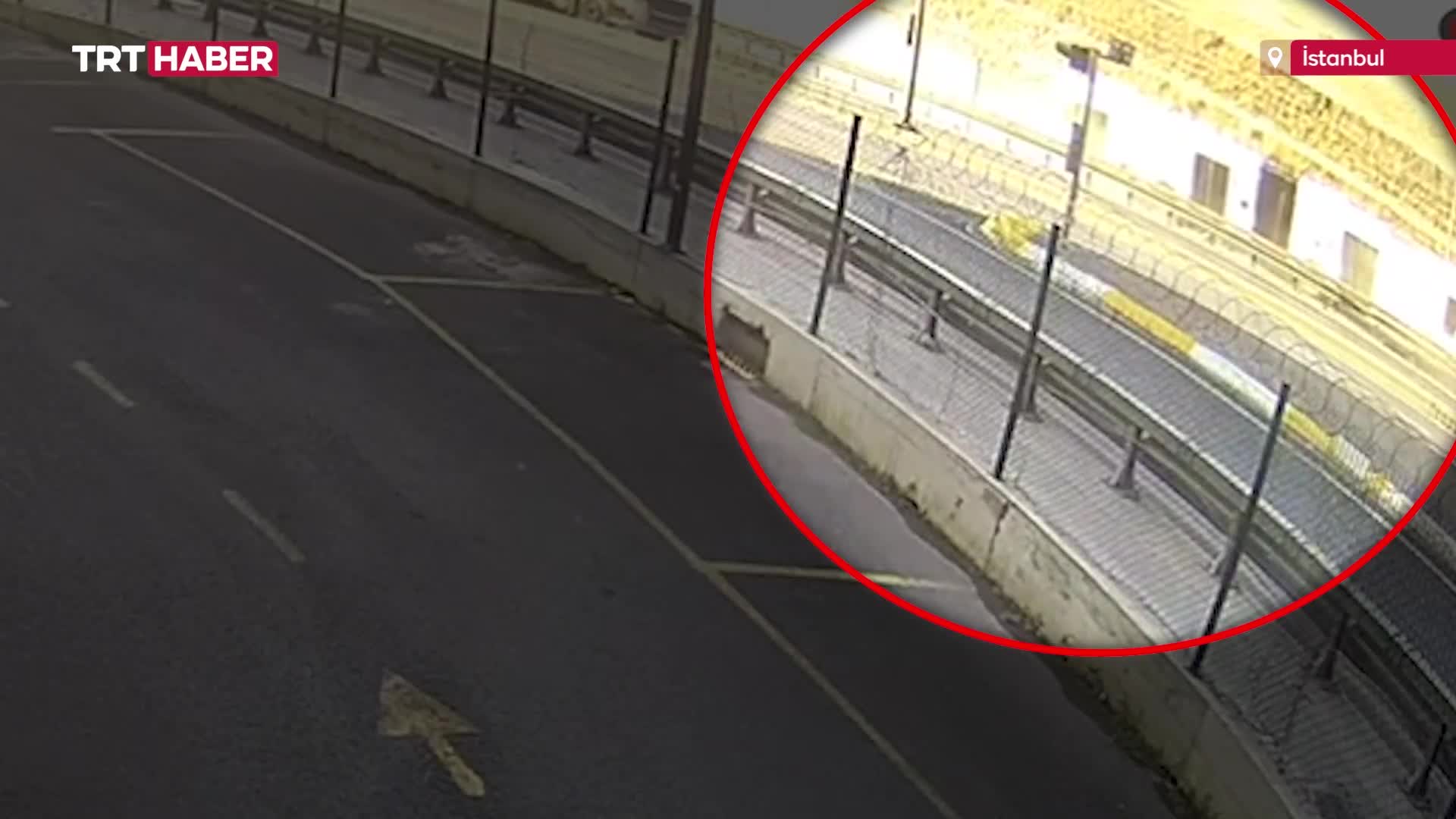    لحظه تصادف شدید دو اتوبوس در حال حرکت؛ حال ۳ مسافر وخیم است