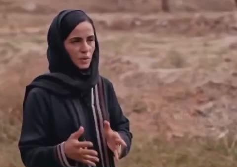   خنده‌های تمسخرآمیز جنگجوی طالبان پس از شنیدن سوالی درباره حضور زنان در سیاست!