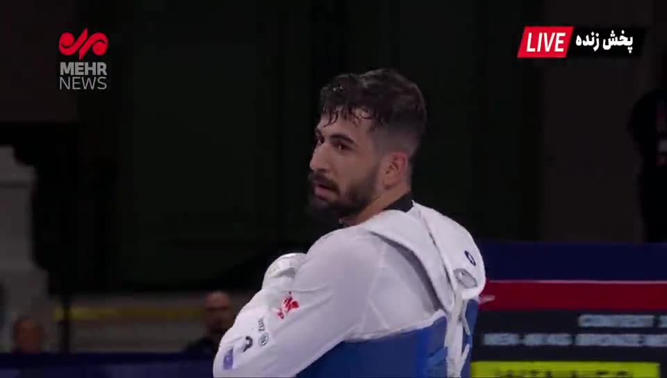   اشاره غرورآفرین علیرضا بخت به پرچم ایران بر روی بازوی پیراهنش